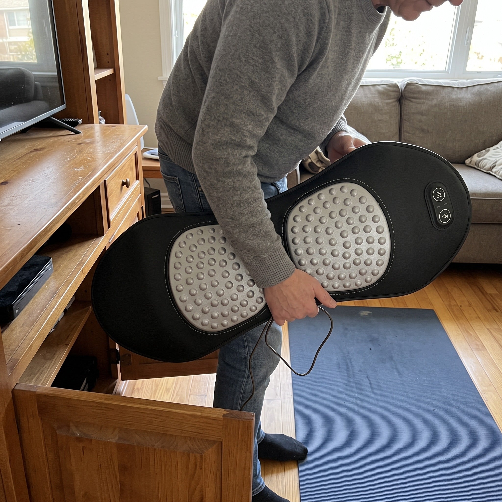 Carrying Easeback from a cabinet to a mat